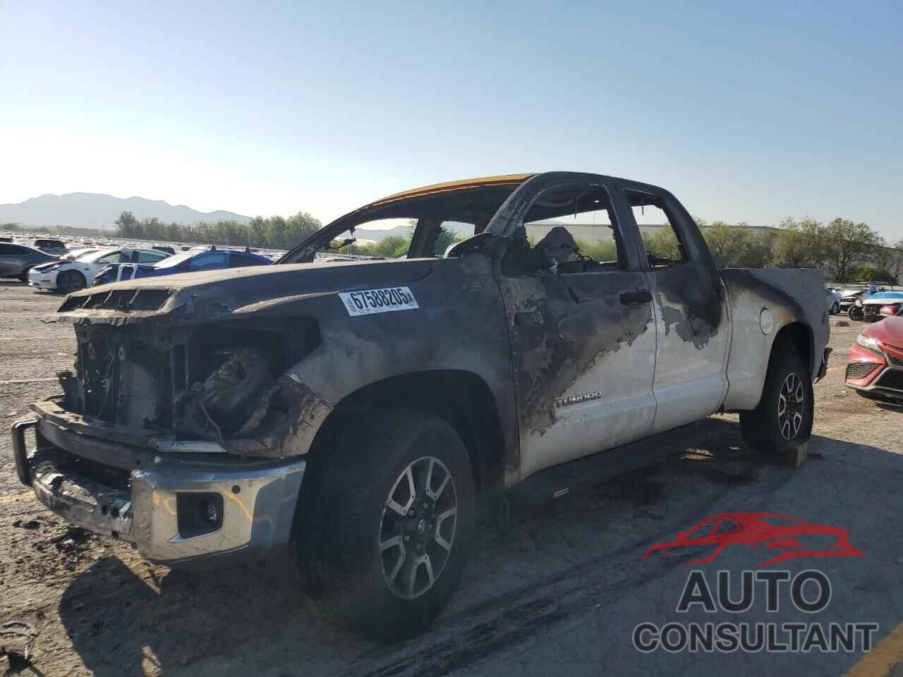TOYOTA TUNDRA 2017 - 5TFUW5F18HX623172
