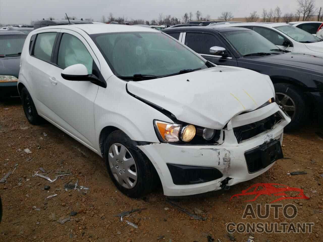 CHEVROLET SONIC 2016 - 1G1JA6SH1G4112308