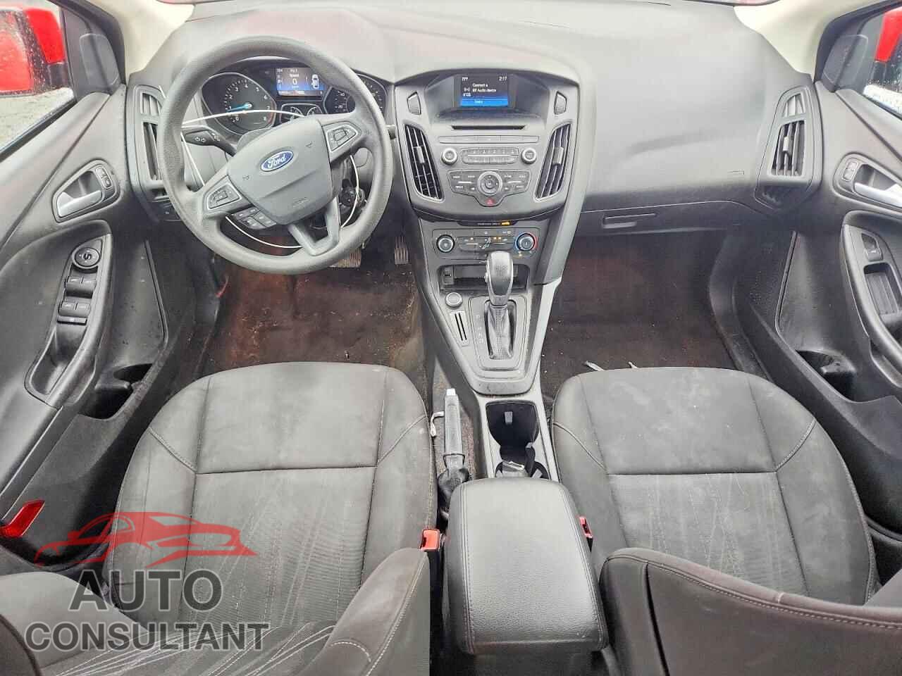 FORD FOCUS 2017 - 1FADP3F23HL338886