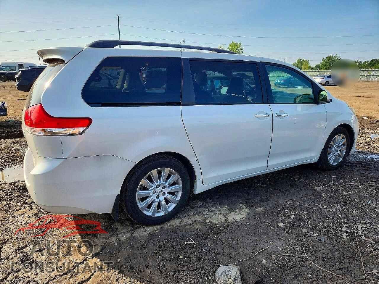TOYOTA SIENNA 2011 - 5TDDK3DC1BS029766