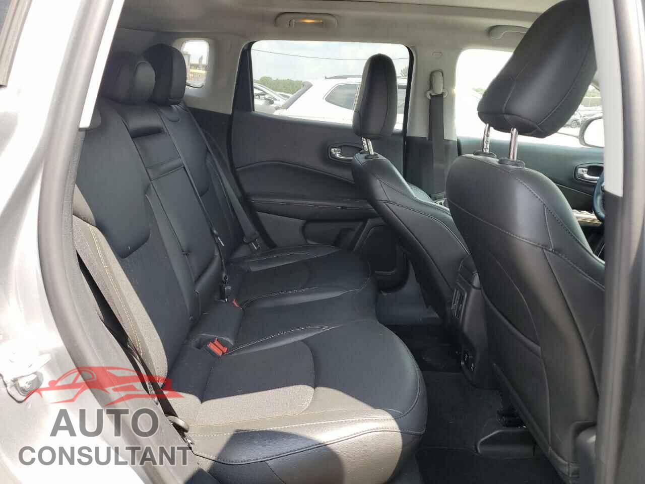 JEEP COMPASS 2019 - 3C4NJDBB0KT628493