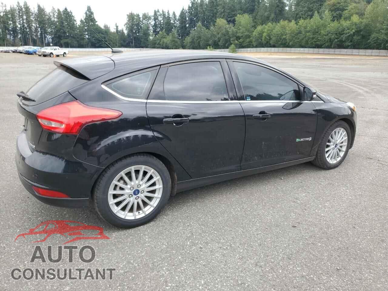 FORD FOCUS 2017 - 1FADP3R47HL304155