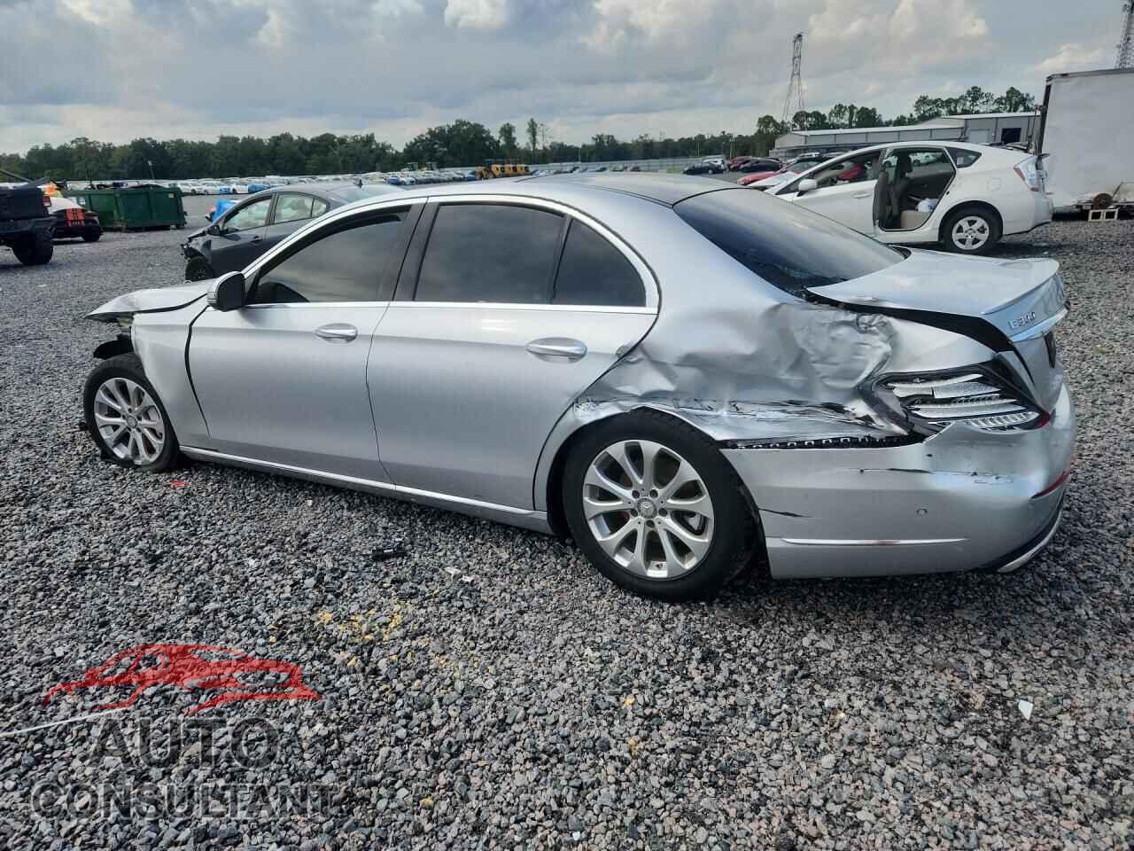 MERCEDES-BENZ E-CLASS 2017 - WDDZF4KB2HA208565