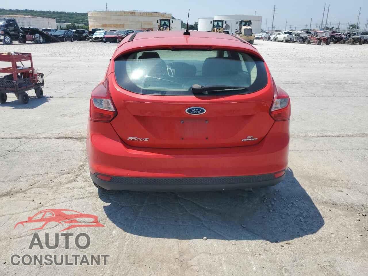 FORD FOCUS 2014 - 1FADP3K2XEL455849