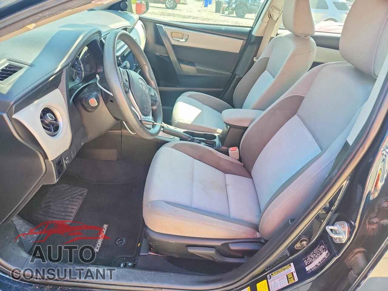 TOYOTA COROLLA 2018 - 5YFBURHE6JP819829