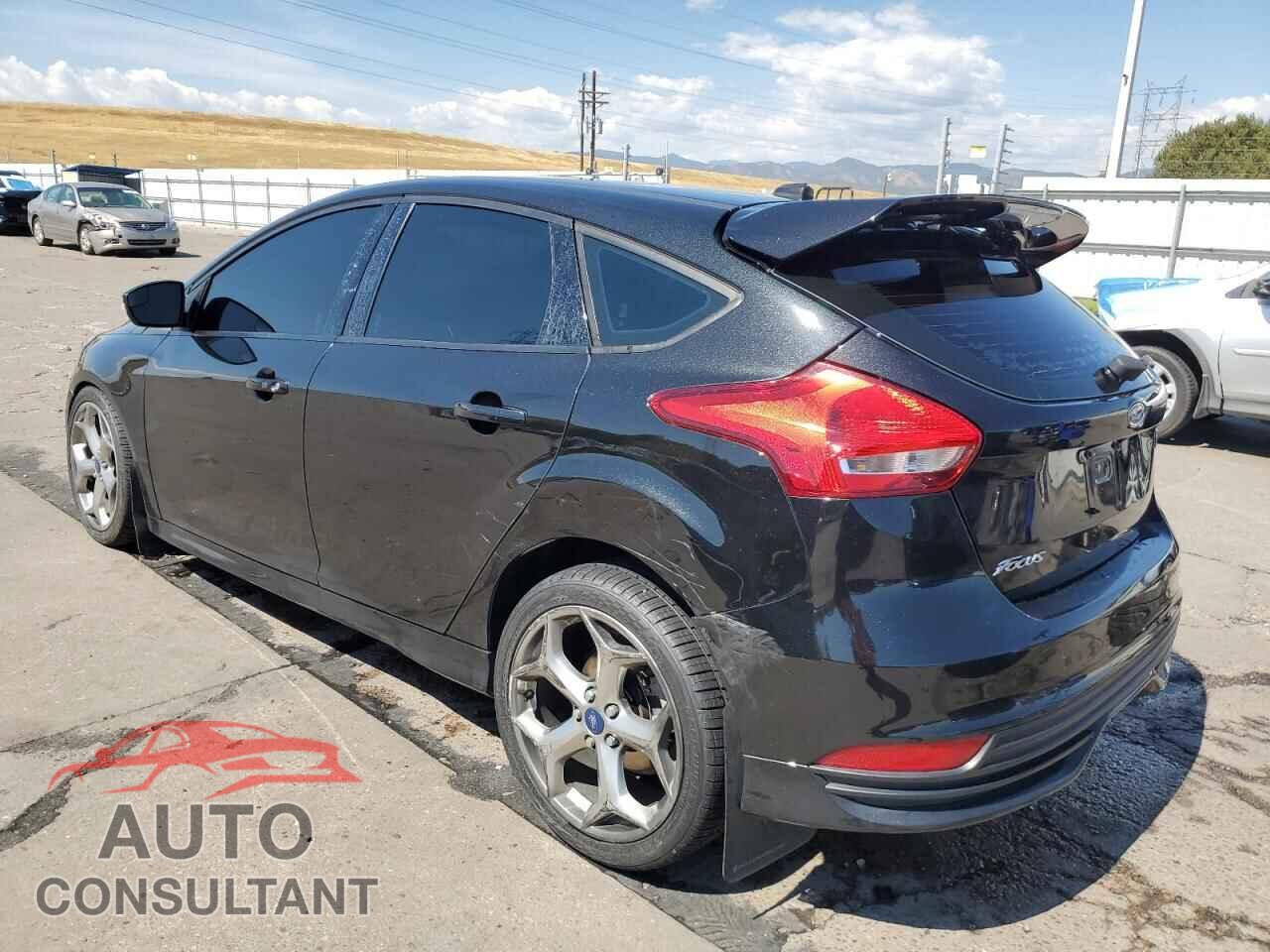 FORD FOCUS 2015 - 1FADP3L90FL332784