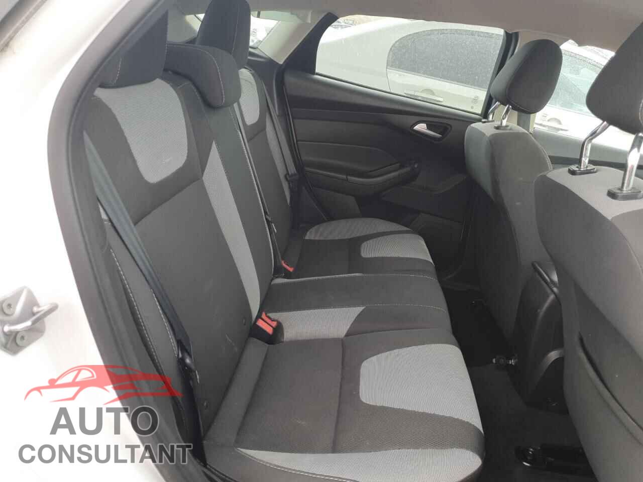 FORD FOCUS 2012 - 1FAHP3K26CL263021