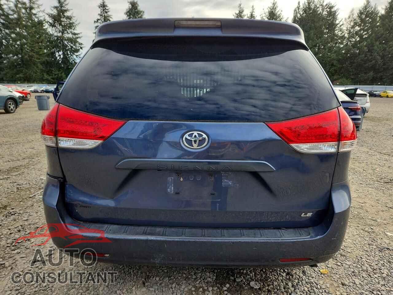 TOYOTA SIENNA 2014 - 5TDKK3DC9ES517536