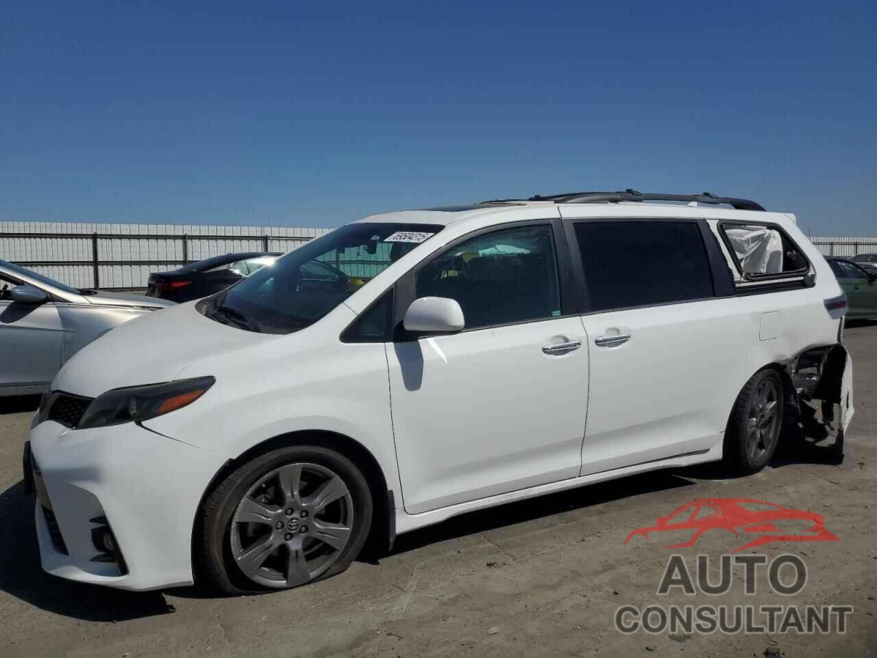 TOYOTA SIENNA 2019 - 5TDXZ3DC2KS979031