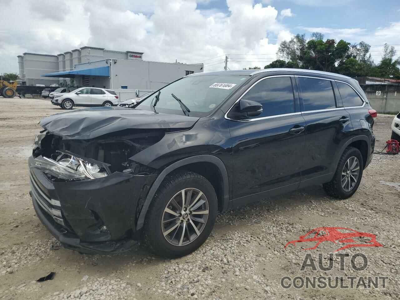 TOYOTA HIGHLANDER 2019 - 5TDKZRFHXKS564058