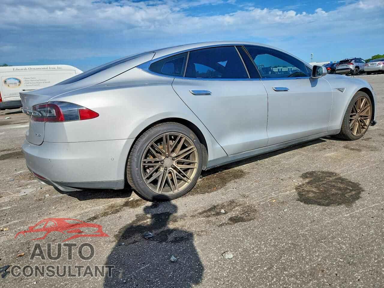 TESLA MODEL S 2016 - 5YJSA1E26GF131824
