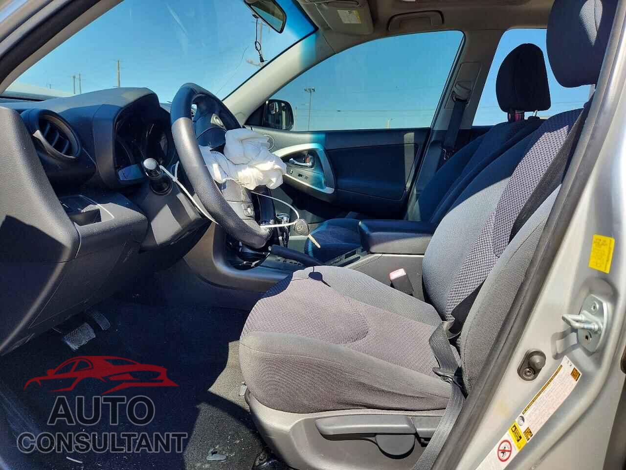 TOYOTA RAV4 2011 - JTMWF4DV1B5032595