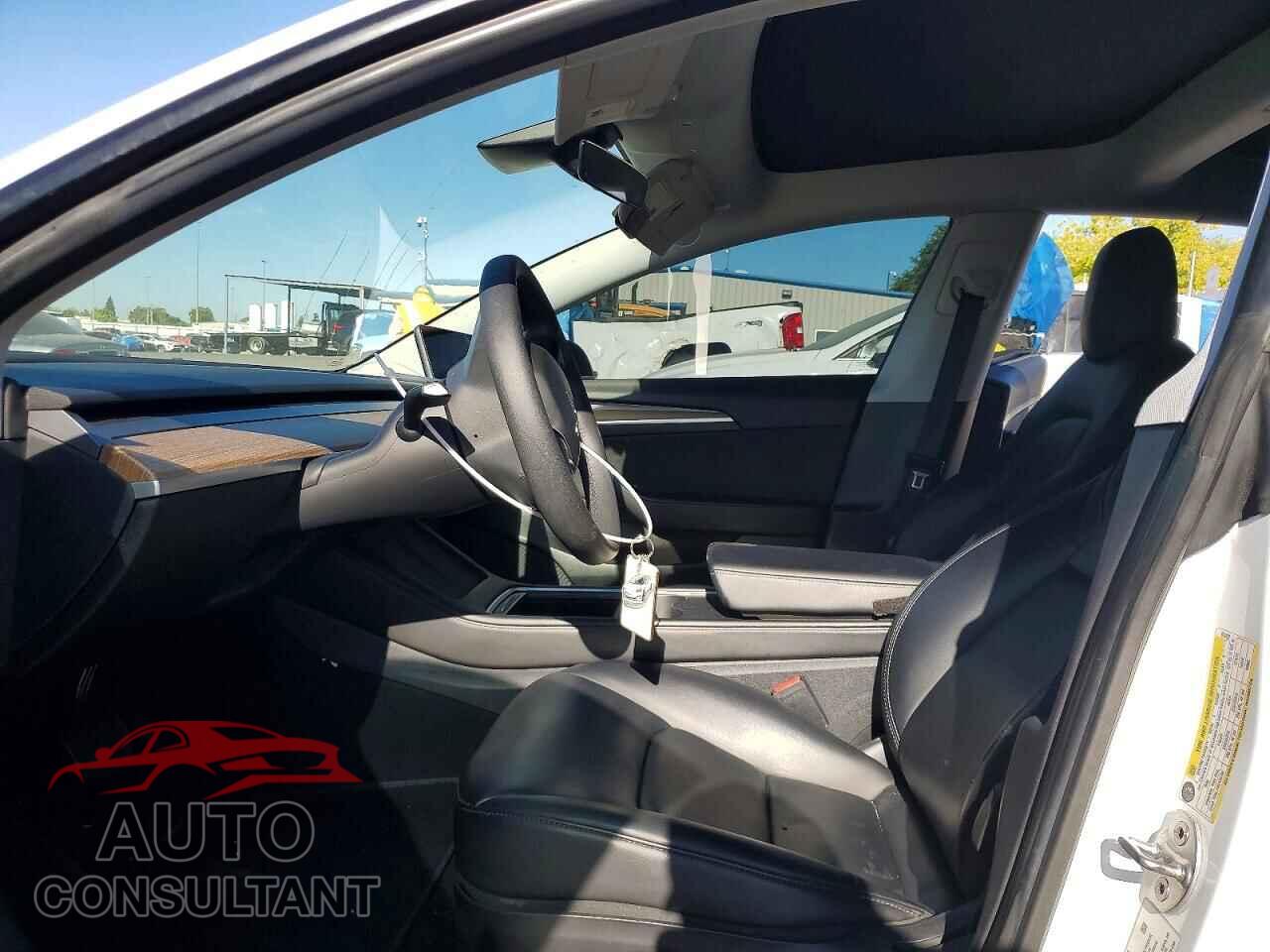 TESLA MODEL 3 2021 - 5YJ3E1EB4MF019432