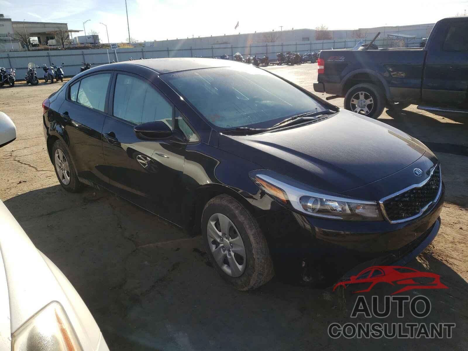 KIA FORTE 2018 - 3KPFK4A75JE240130