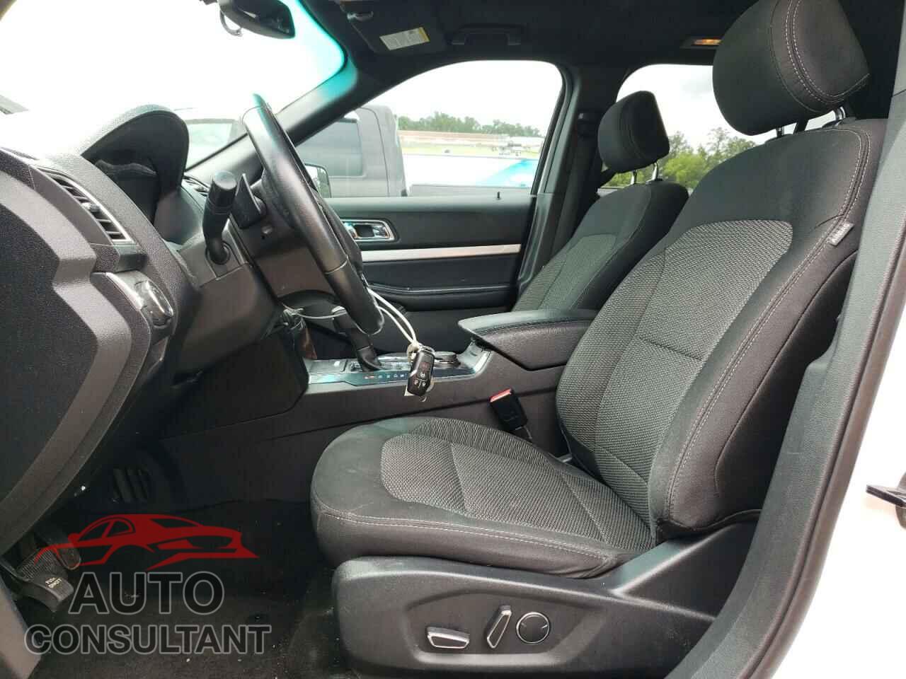 FORD EXPLORER 2017 - 1FM5K8D83HGD51689