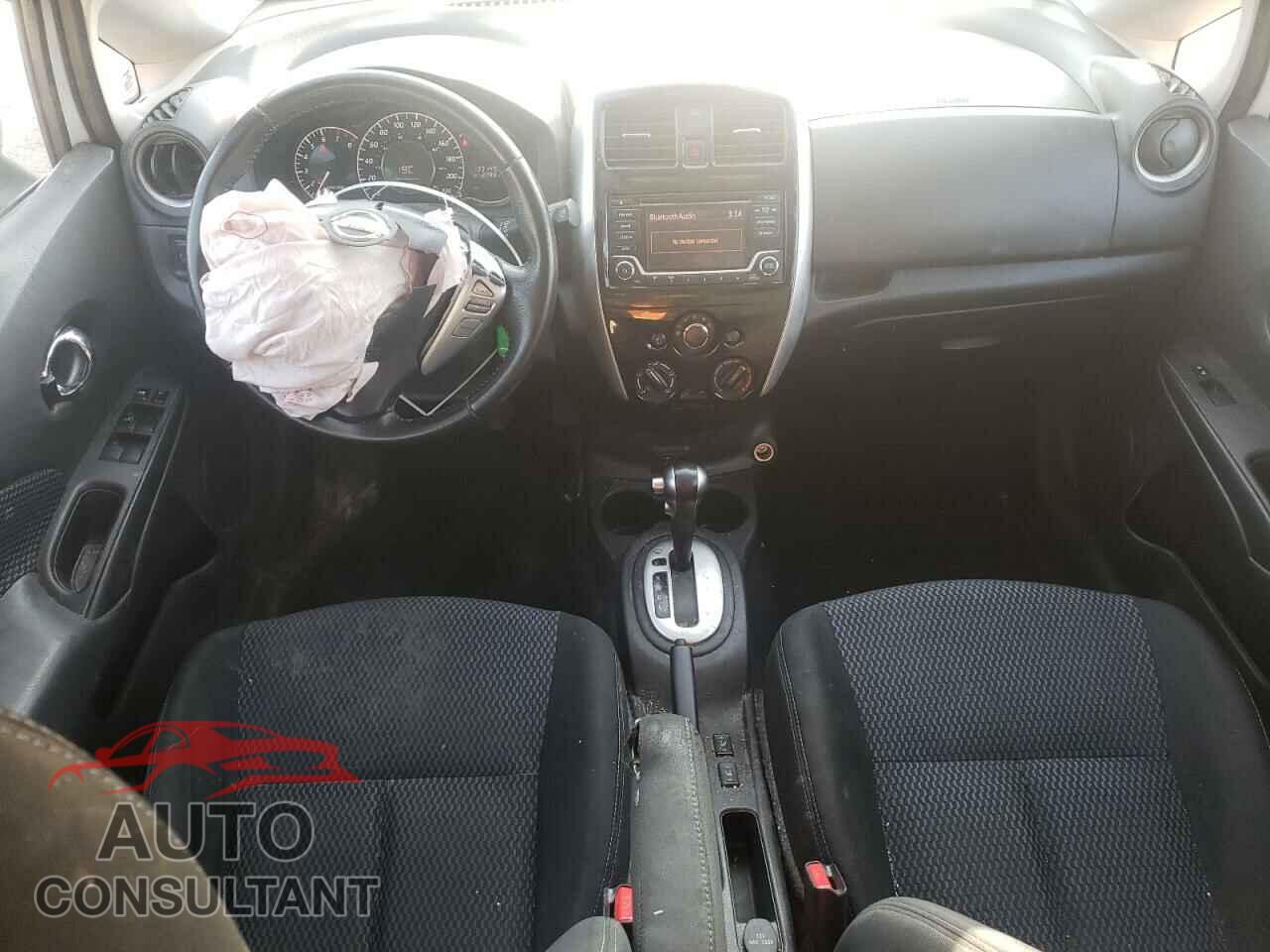 NISSAN VERSA 2018 - 3N1CE2CP7JL367259