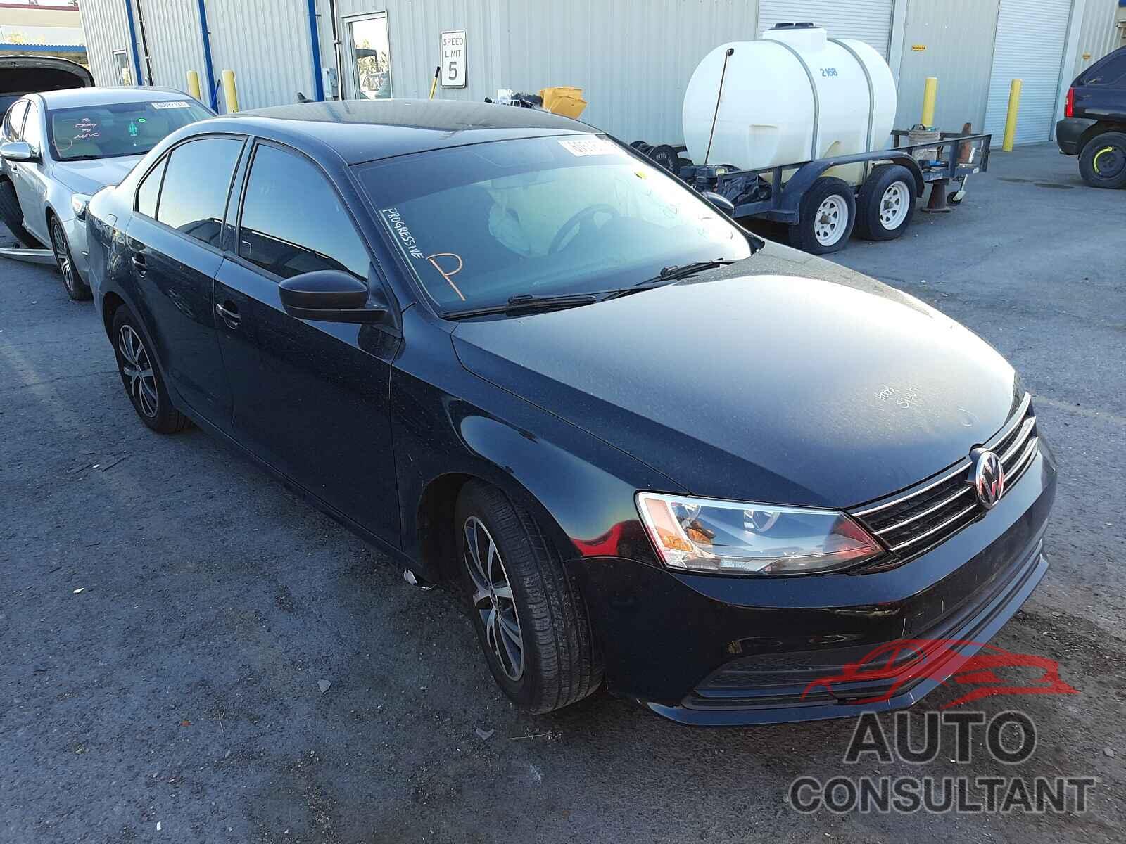 VOLKSWAGEN JETTA 2016 - 3VWD67AJ5GM241931