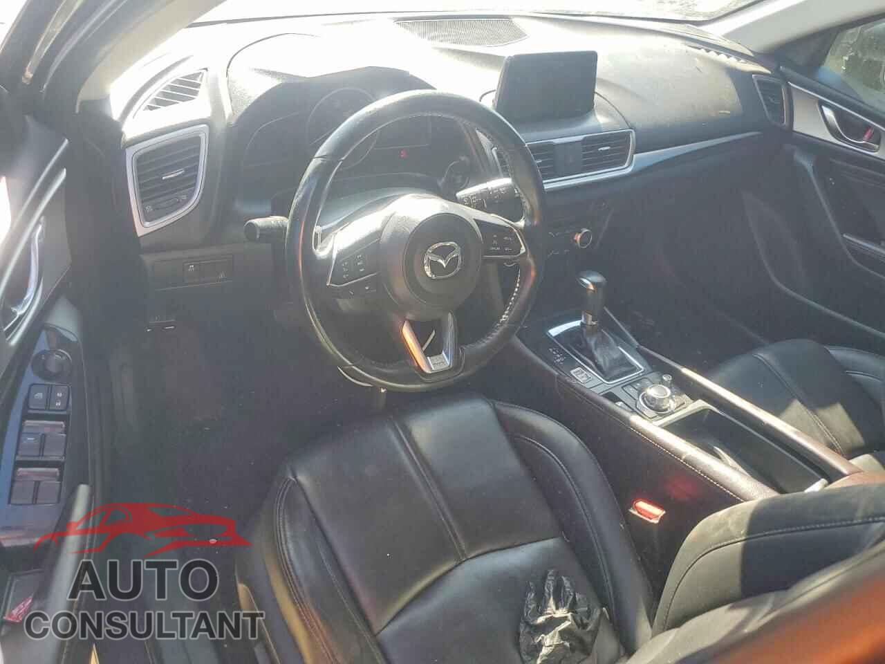 MAZDA 3 2017 - 3MZBN1L38HM128403