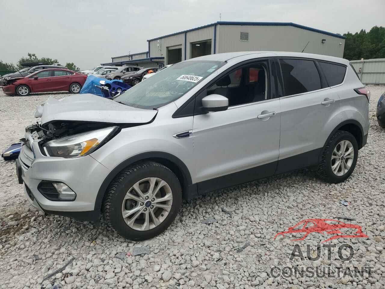 FORD ESCAPE 2017 - 1FMCU9GD7HUC32321