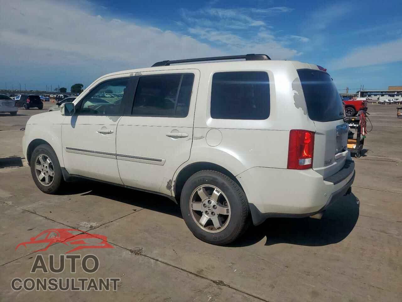 HONDA PILOT 2011 - 5FNYF4H9XBB087731