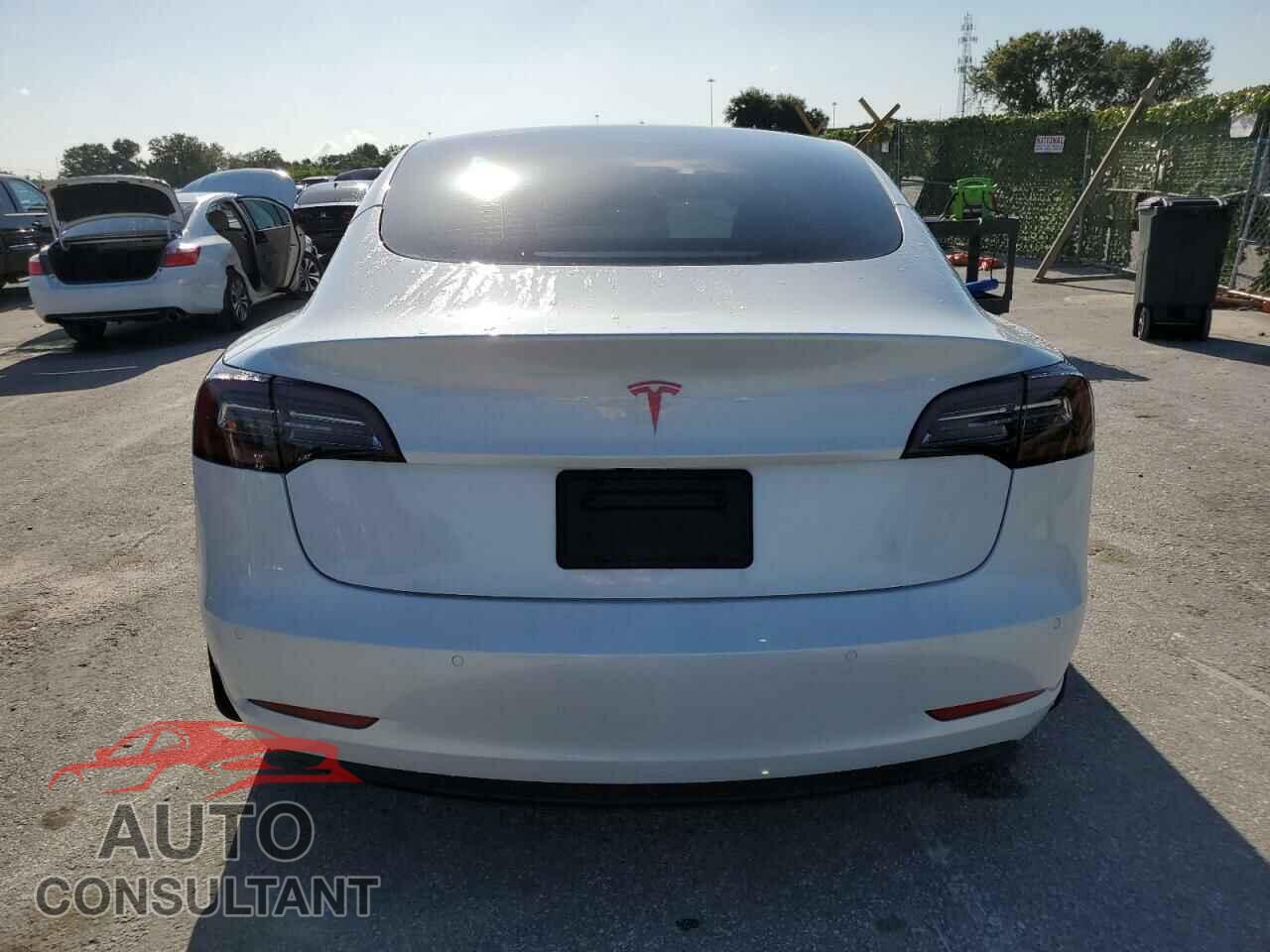 TESLA MODEL 3 2021 - 5YJ3E1EA8MF857163