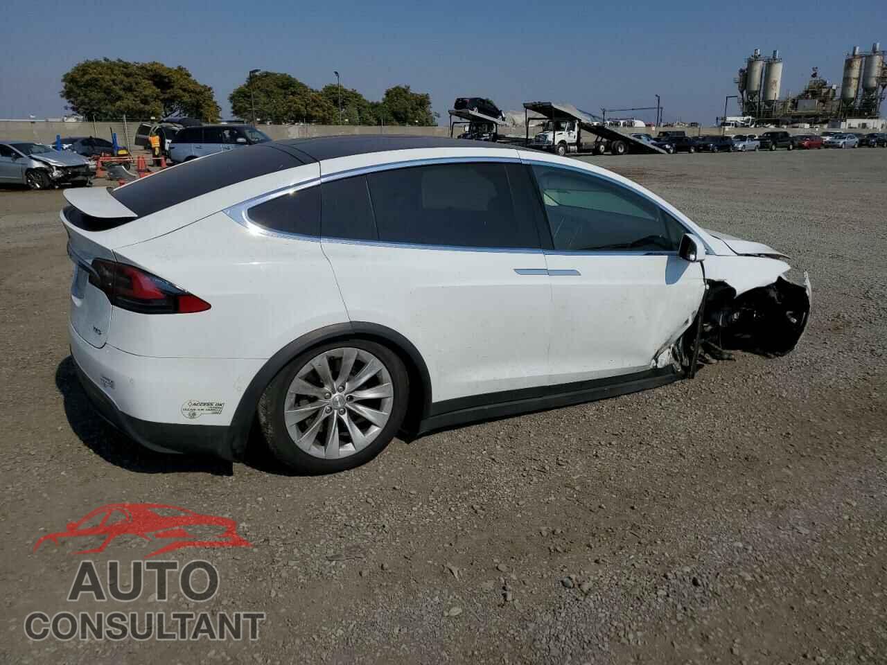 TESLA MODEL X 2016 - 5YJXCAE26GF008671