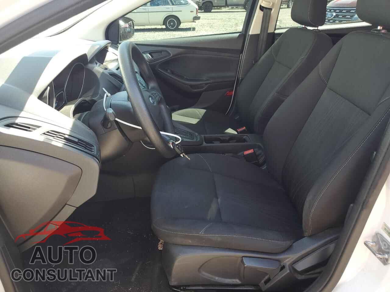 FORD FOCUS 2016 - 1FADP3E27GL339328