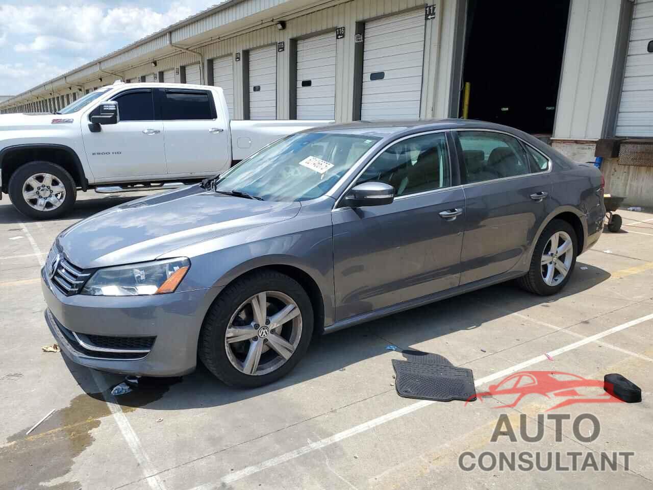 VOLKSWAGEN PASSAT 2013 - 1VWBH7A36DC079419