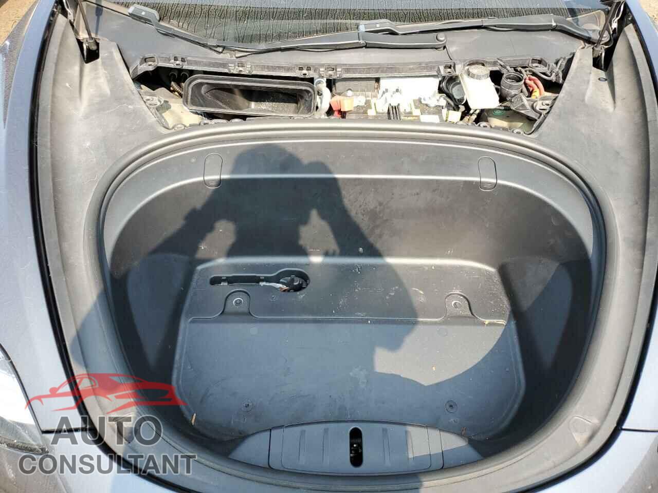 TESLA MODEL 3 2019 - 5YJ3E1EA4KF400394