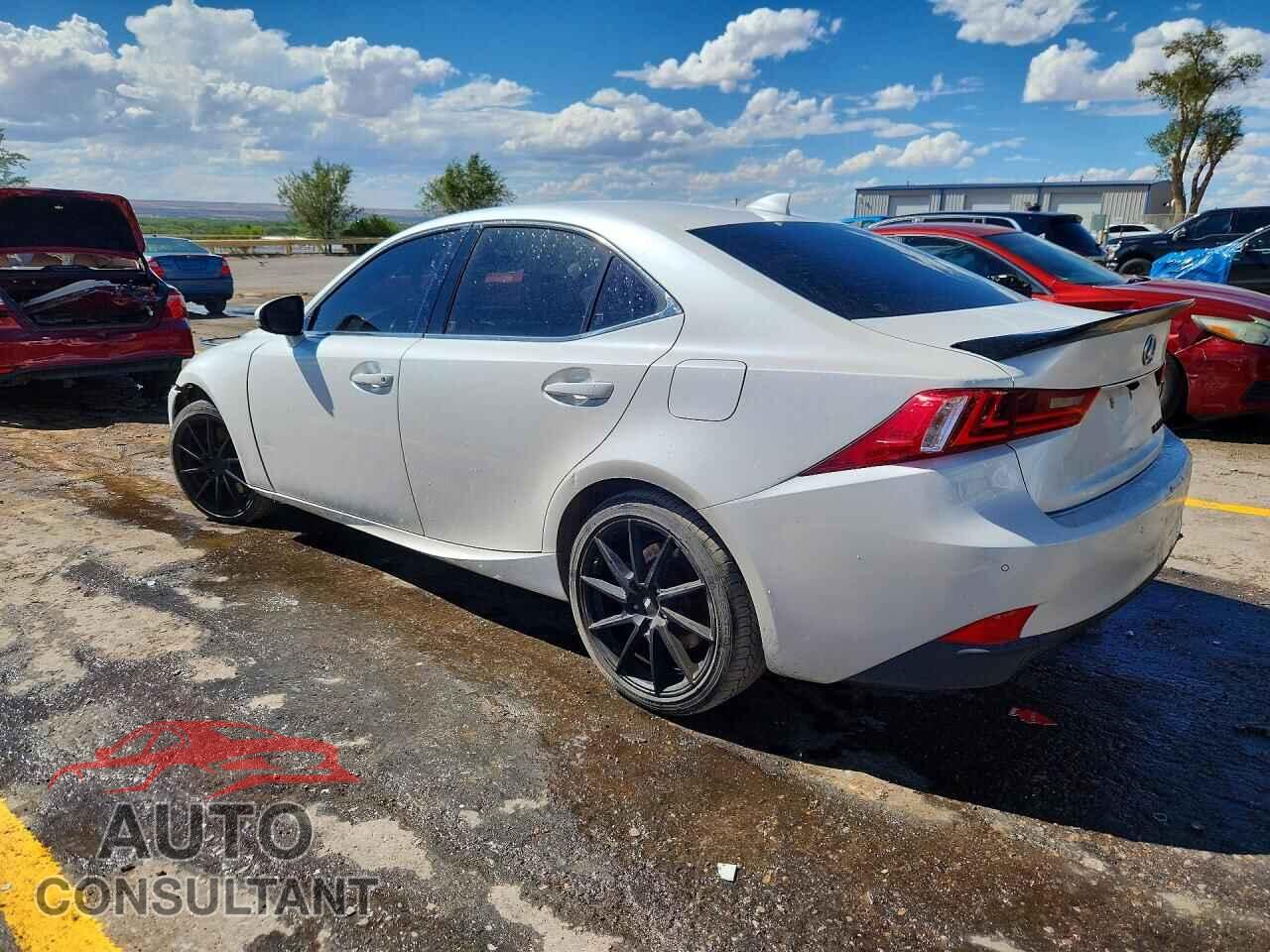 LEXUS IS 2016 - JTHBA1D23G5012565