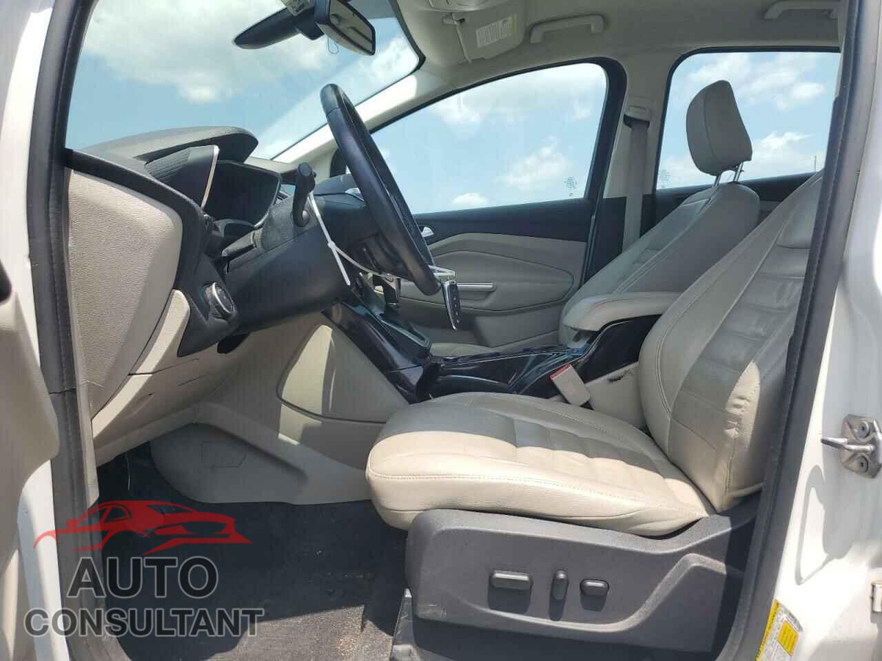 FORD CMAX 2018 - 1FADP5DU4JL104181