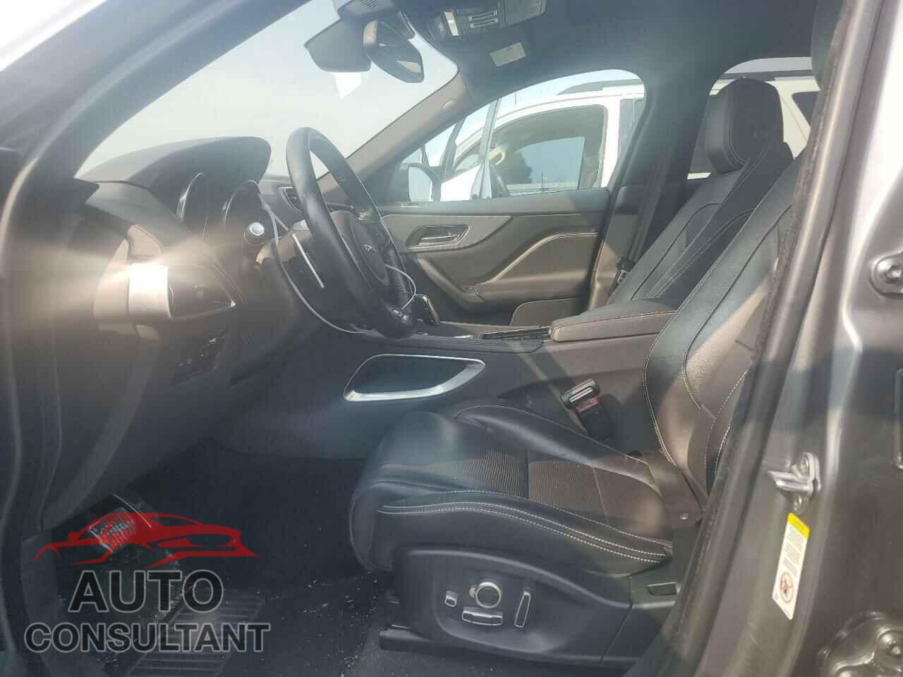 JAGUAR F-PACE 2018 - SADCM2FV3JA247724