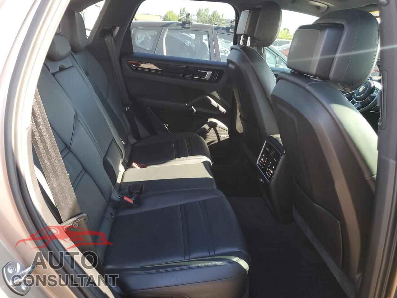 PORSCHE CAYENNE 2019 - WP1AA2AY0KDA16209
