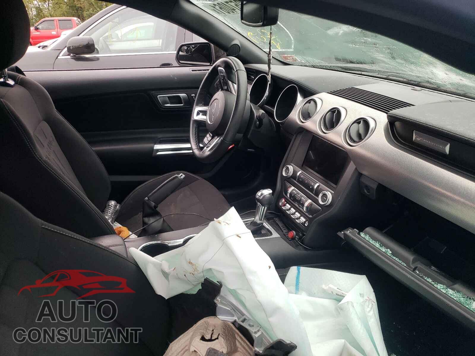 FORD MUSTANG 2019 - 1FA6P8TH1K5133321