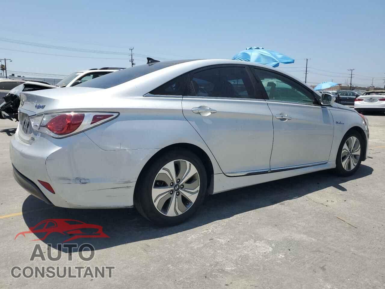 HYUNDAI SONATA 2013 - KMHEC4A40DA069434