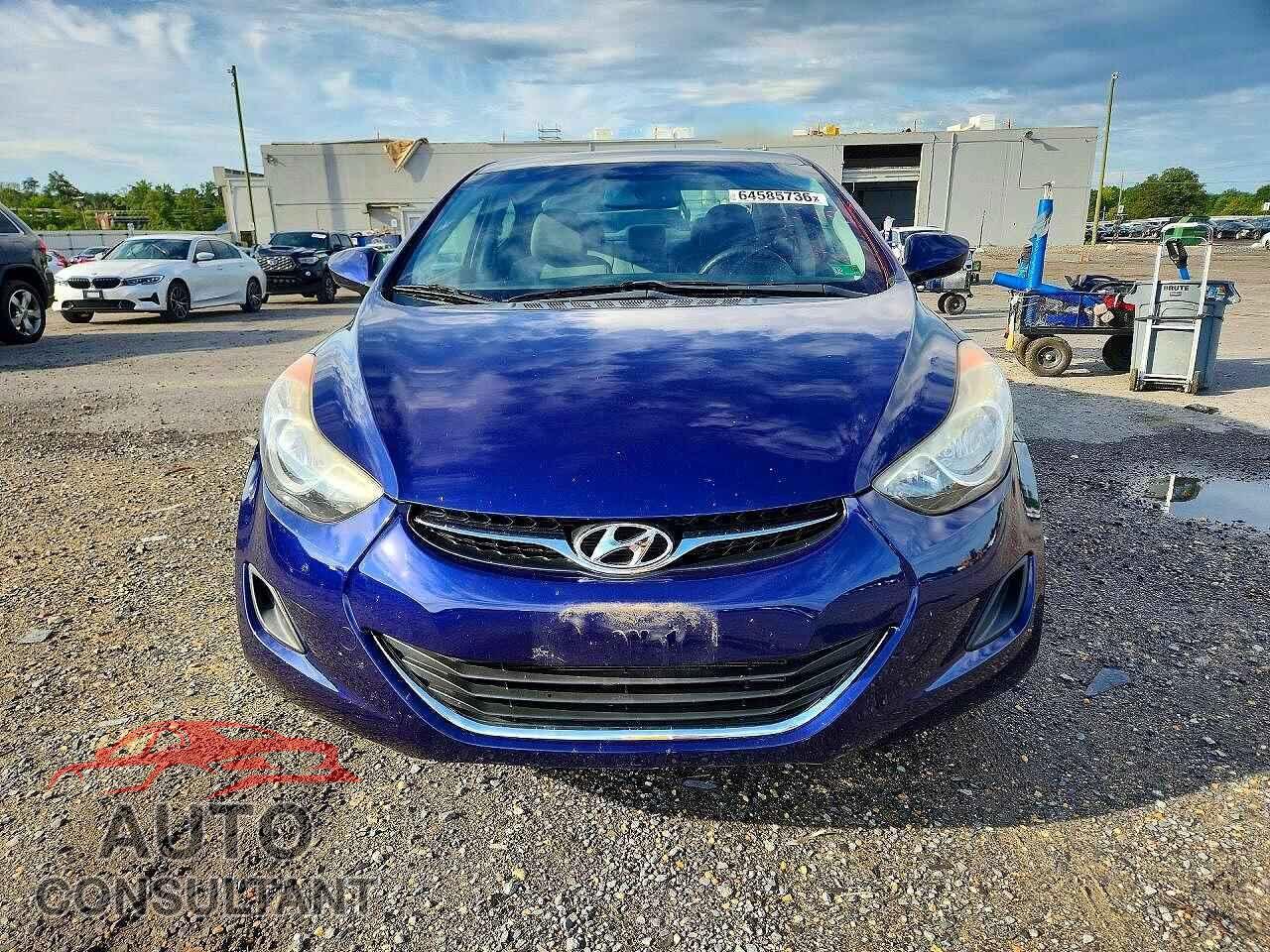 HYUNDAI ELANTRA 2013 - 5NPDH4AE9DH199330