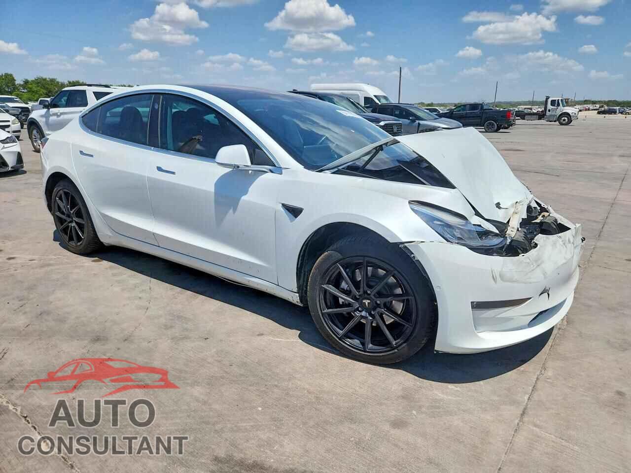 TESLA MODEL 3 2018 - 5YJ3E1EA5JF040096