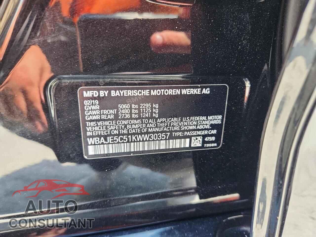 BMW 5 SERIES 2019 - WBAJE5C51KWW30357