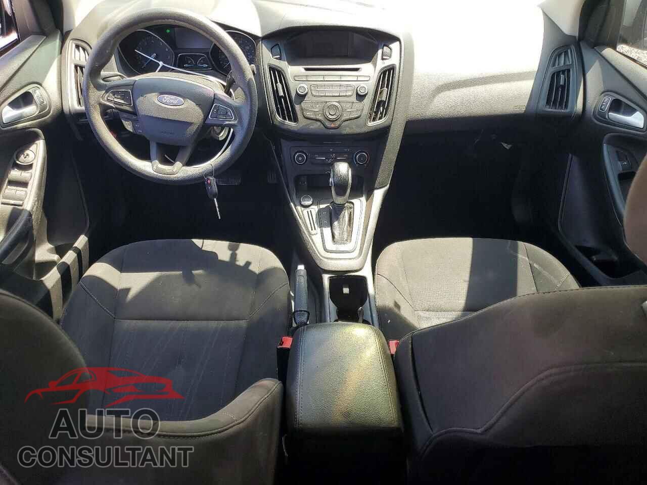 FORD FOCUS 2017 - 1FADP3F20HL300340