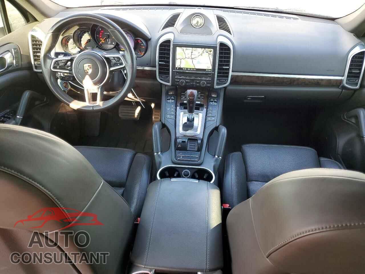 PORSCHE CAYENNE 2016 - WP1AF2A20GKA41613
