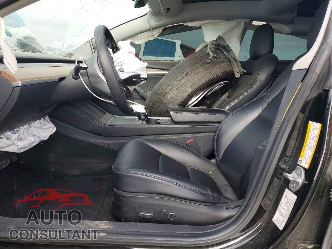 TESLA MODEL 3 2021 - 5YJ3E1EA8MF073906