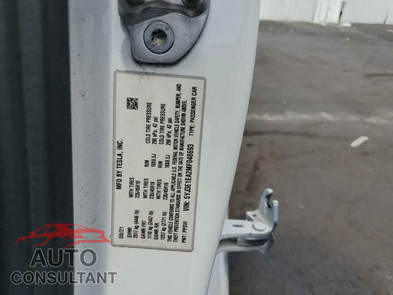 TESLA MODEL 3 2021 - 5YJ3E1EA2MF048693