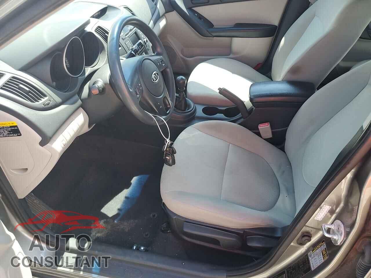 KIA FORTE 2010 - KNAFU4A20A5122753