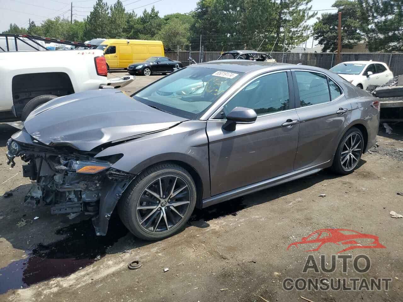 TOYOTA CAMRY 2022 - 4T1G11AK5NU059901