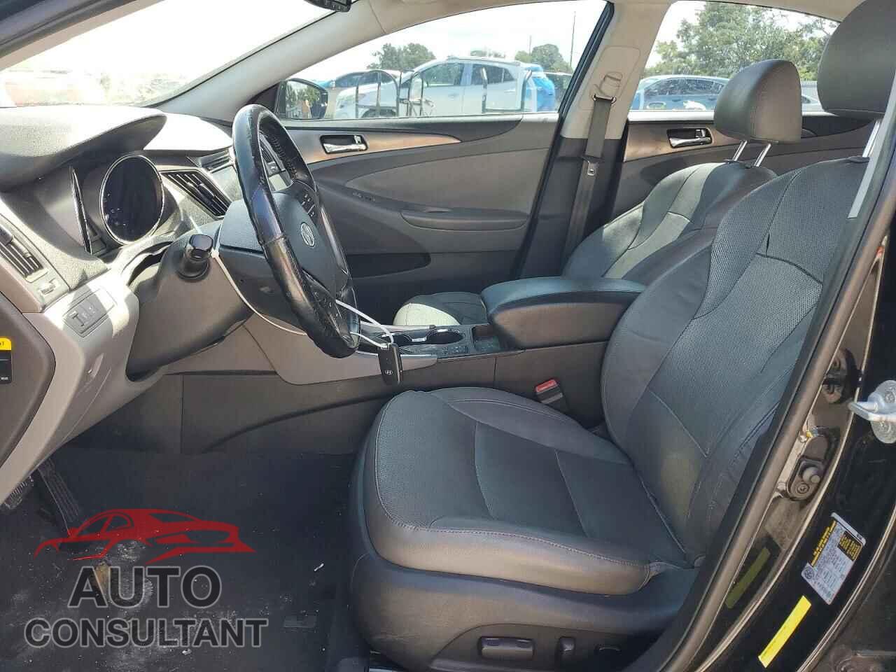 HYUNDAI SONATA 2014 - KMHEC4A46EA105919