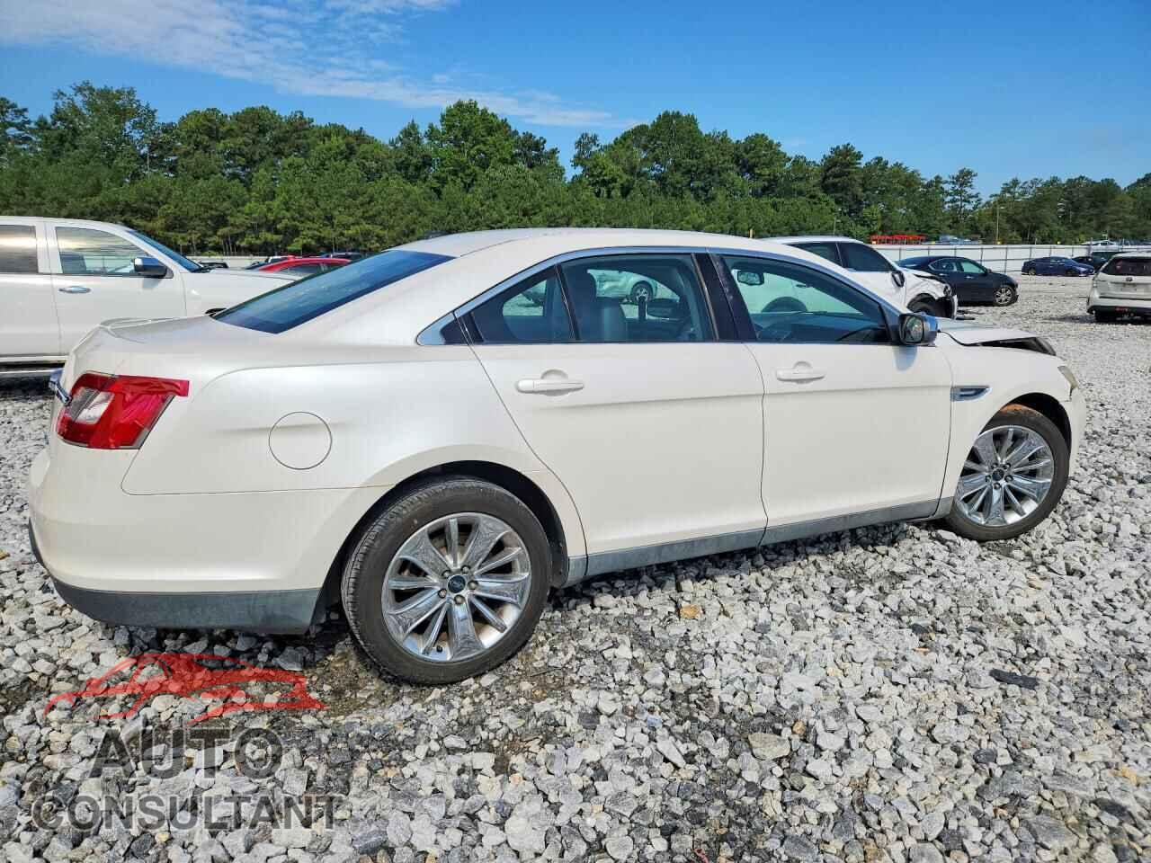 FORD TAURUS 2010 - 1FAHP2FW3AG133923