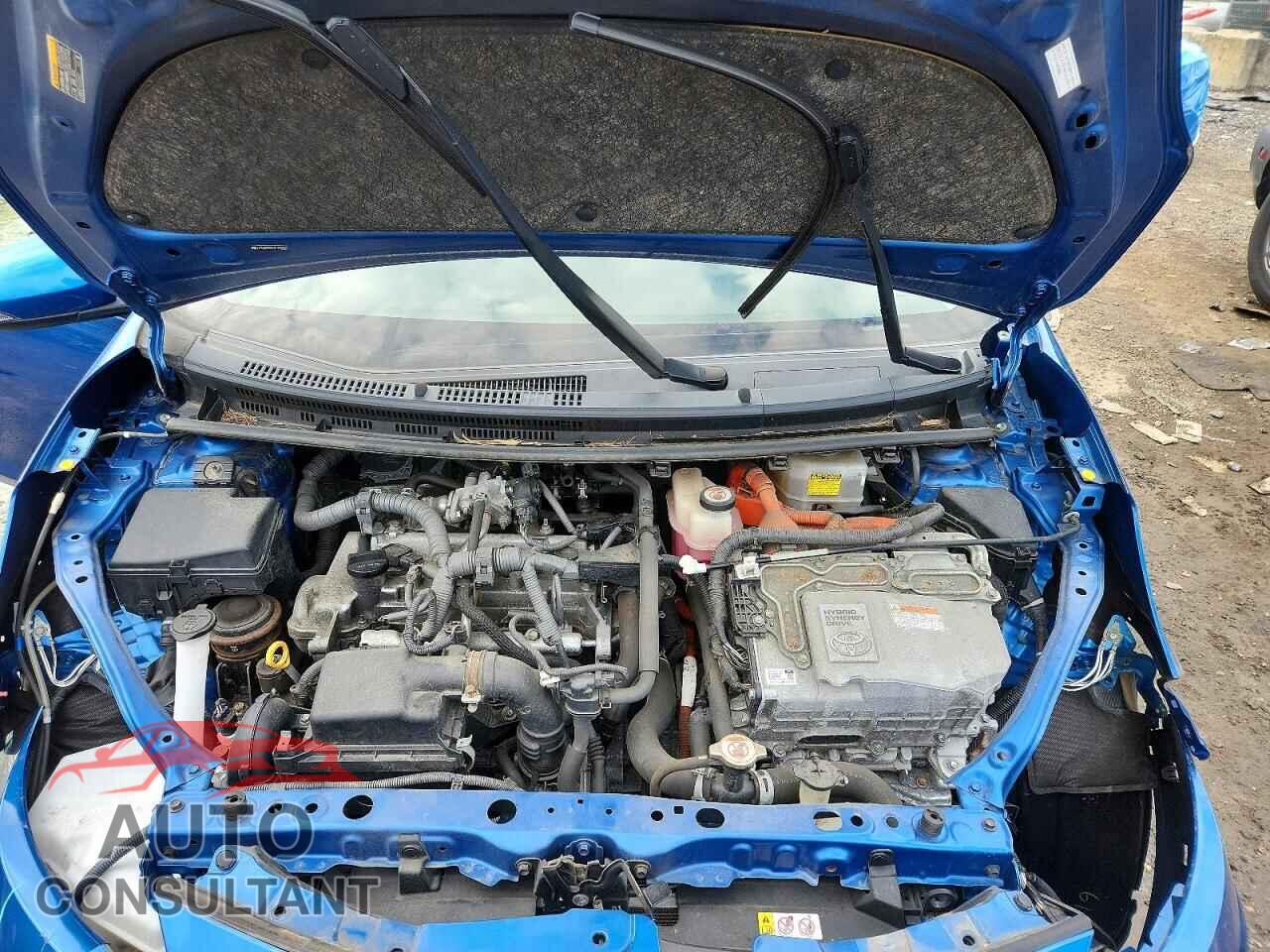 TOYOTA PRIUS 2018 - JTDKDTB3XJ1604429