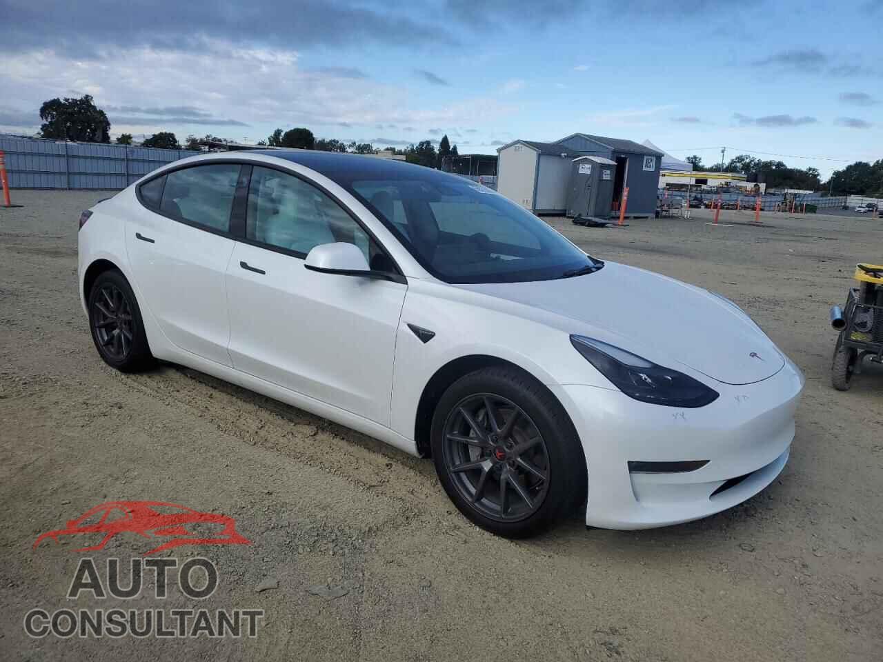 TESLA MODEL 3 2023 - 5YJ3E1EB0PF603945