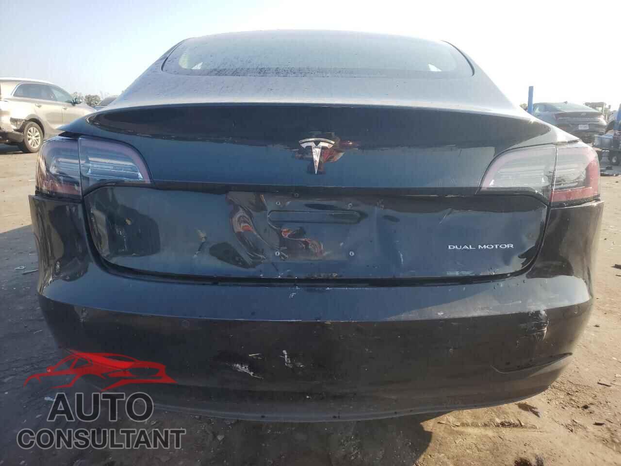 TESLA MODEL 3 2018 - 5YJ3E1EB0JF170425