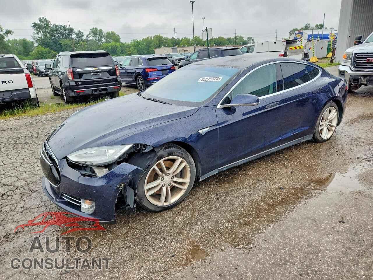 TESLA MODEL S 2013 - 5YJSA1AG4DFP08699